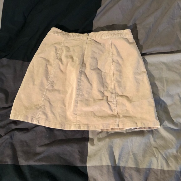 Forever 21 Corduroy Skirt. - Picture 2 of 4